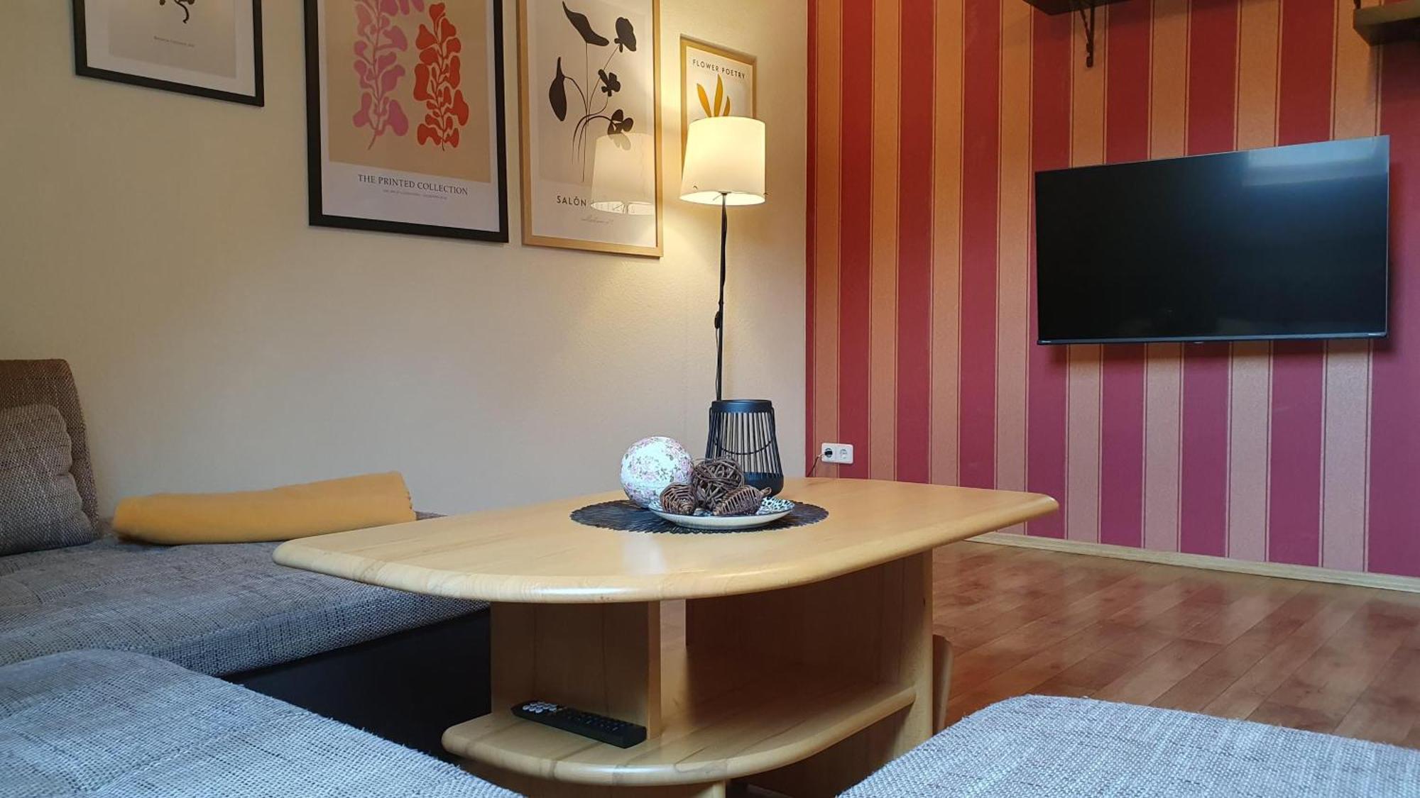 Ferienwohnung Im Gutshof Direkt Gegenueber Dem Schloss, Rhododendronpark Mit Terrasse Und Wlan Kromlau ภายนอก รูปภาพ